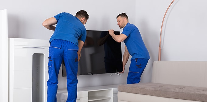 how to move a flat screen TV